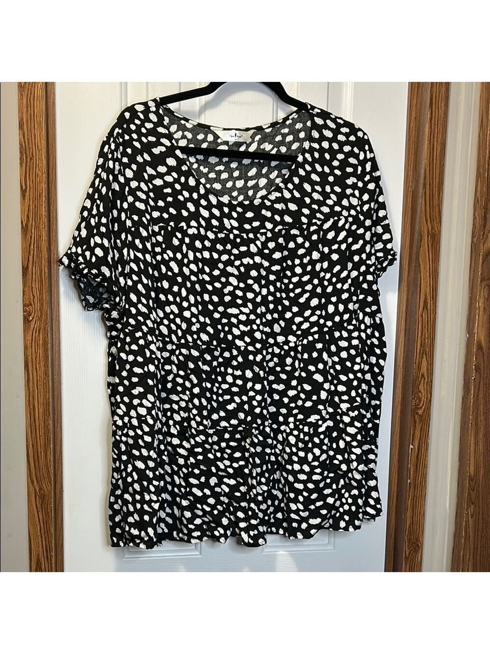 Agnes Orinda Tiered Ruffle Relaxed Short Sleeve Blouse EUC